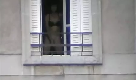 Rusoaica antonia poze sexi în fața unui om nenorocit