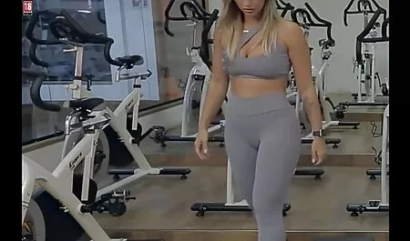 Monștrii japonezi nenorociți își poze sexi cu sportive zdrobesc crăpăturile și umple Rața Ji într-un grad înalt.