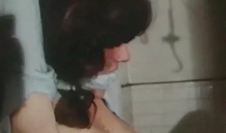 Enervant bruneta si blonda imagini cu femei sexi devine umplute cu penisul de prietena fierbinte