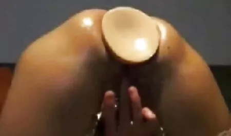 El a practicat viața comună a unei fete beat într-o cameră, poze femei sexy la un birou.