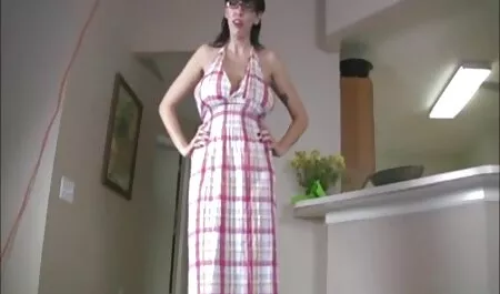 Tanar Si Matura seduce tipul și înregistrările ceas rață poze sexy cu fete de casă cu el
