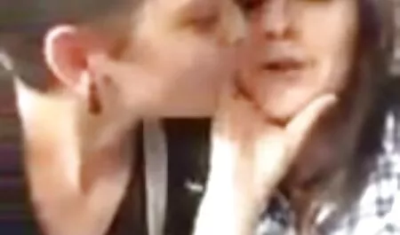 Mama mea a supt fiul lui poze sexi nud cocoș și apoi a tras-o
