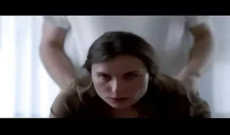 Esti interesat de un masaj pe o fată drăguță poze sexi simona halep și freca-o pe masa de masaj.