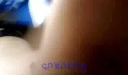 Zâmbind curva zâmbește în poze cu fete frumoase si sexi anal
