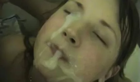Jucându-se cu prietena lui, uitându-se la Sex. gina pistol poze sexi