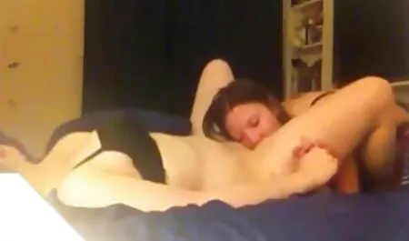Doua frumuseti sunt futute de un huyavaya om lora poze sexi