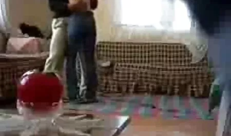 Uita-te fete sexy poze la elevii de școală în ciorapi pe camera