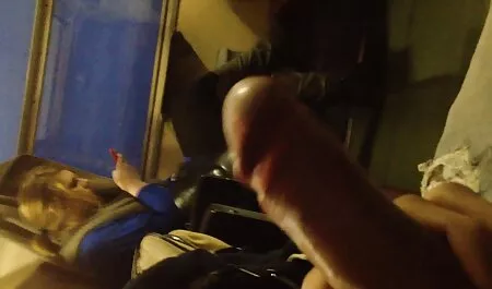 Perversul s-a futut în timp ce părinții nu erau acasă cu mama prietenului beat poze sexy fete în coșul de gunoi.