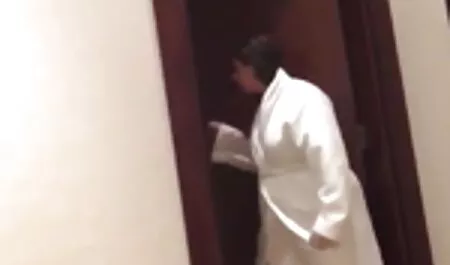 Fata i-o trage pe poze cu fete secsi Domnul de pizdulice