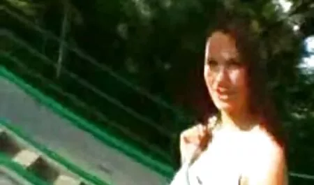Acest tip poze femei sexi S-a alăturat a două lesbiene rusești.