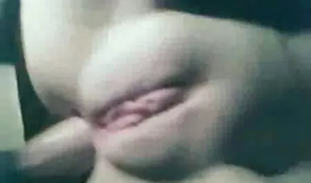 Fata bătrână se fute și se întoarce pe imagini fete sexy ea însăși.