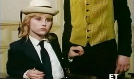 Frumoase lesbiene poze sezi Prietena plantate în schije