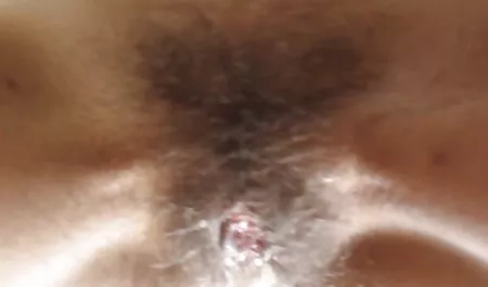 Un rus fragil, cu poze sexi nud lovituri mari în două cutii.