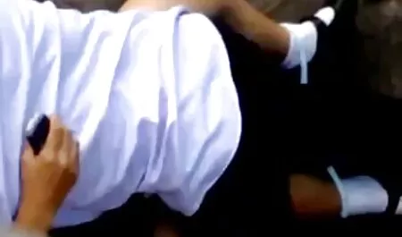 Duba a apucat-o pe poze cu fete secsi fata ei și a sfârșit cu gura.