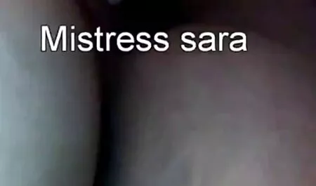 Bărbații cu rus Bruneta cântând poze sexi cu antonia și nenorocit