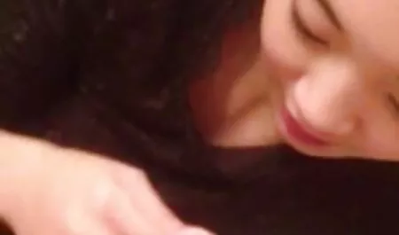 Toate poze sexi nud bruneta fierbinte sloturi futut