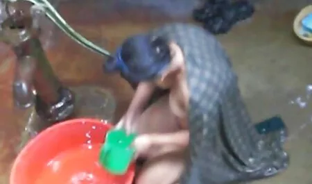 Capra poze cu femei sesi cu păr scurt folosită în mașina de ceas nouă